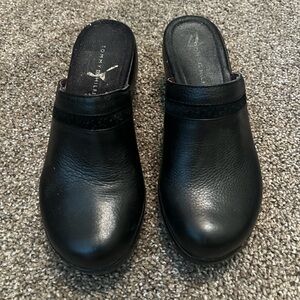 Tommy Hilfiger Black Leather Mules